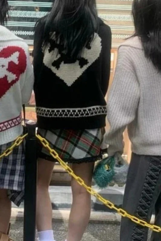 Vintage Punk Skull Thick Knit Women's Sweater Secondary image