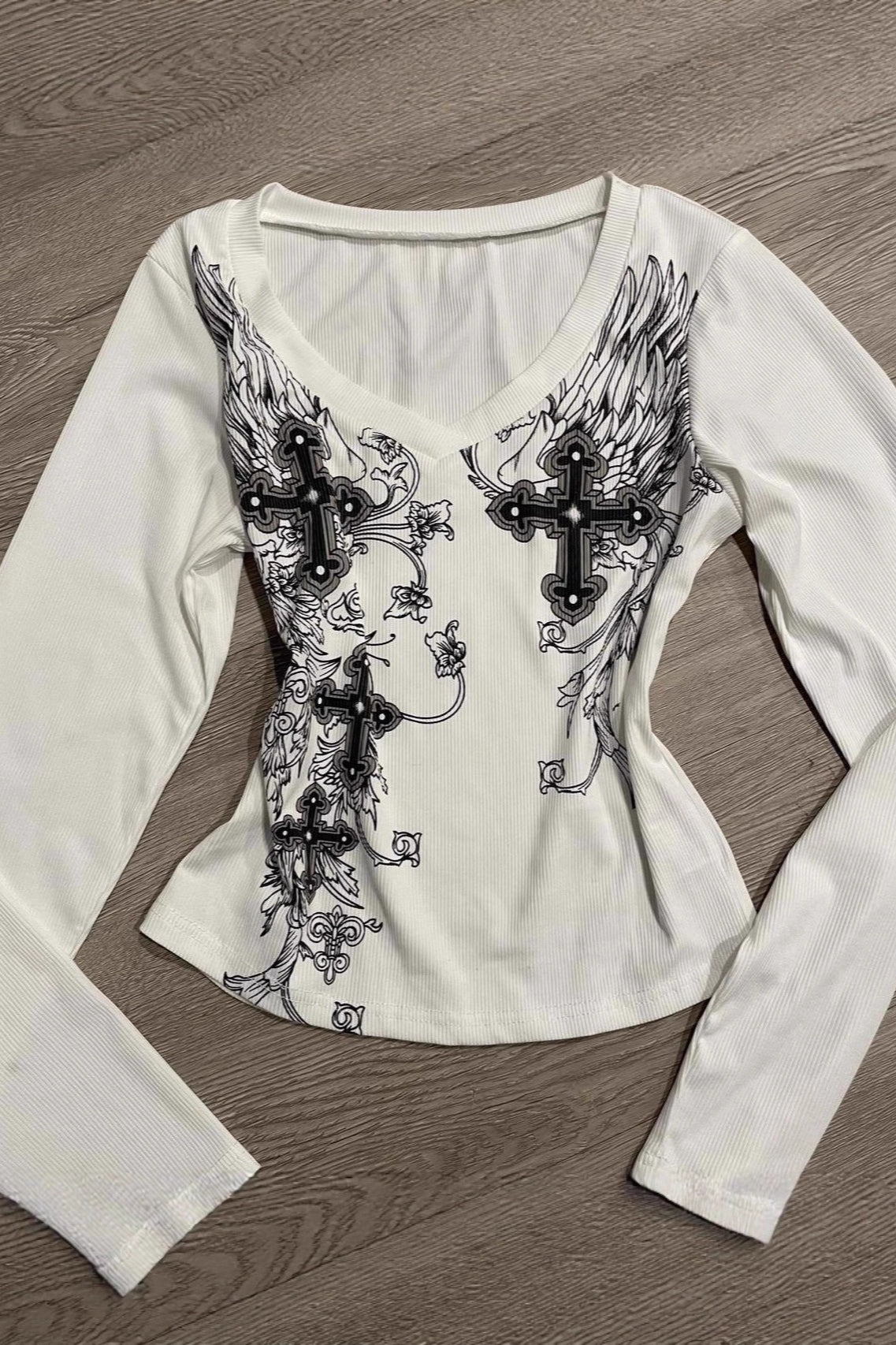 Vintage Gothic Letter Print V-Neck Loose T-shirt Main image