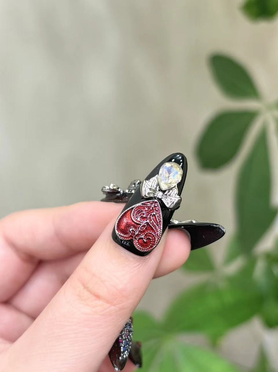 Gothic Dark Heart Press On Nails