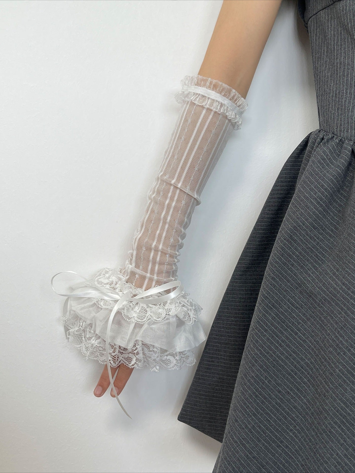 Gothic Lolita Japanese Lace Bowknot Gloves Secondary image