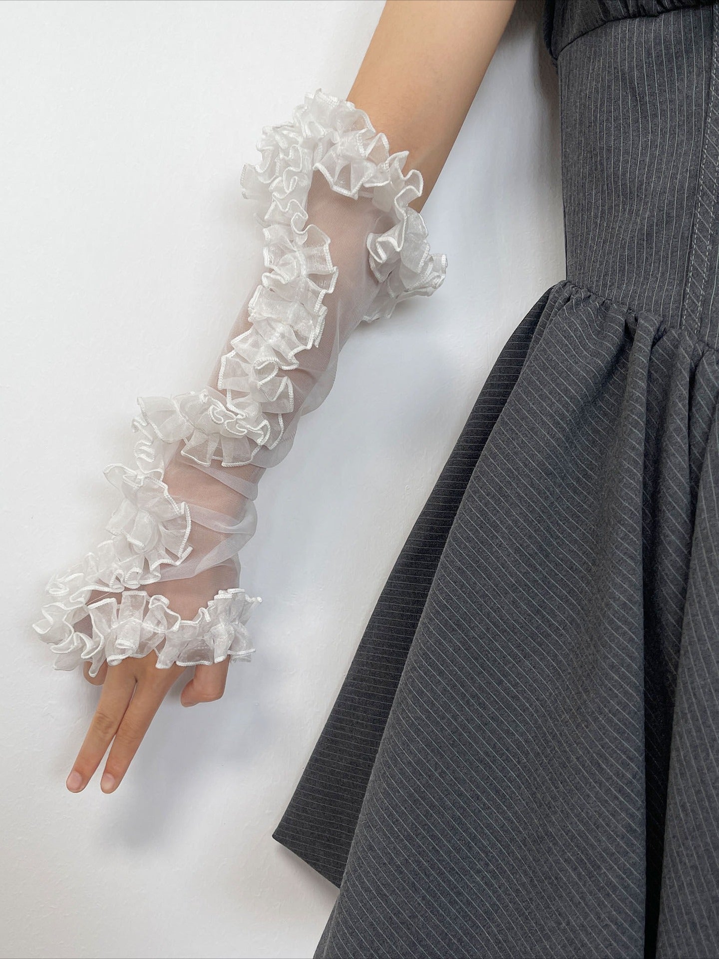 Lolita Lace Mesh Ruffle Long Gloves Main image