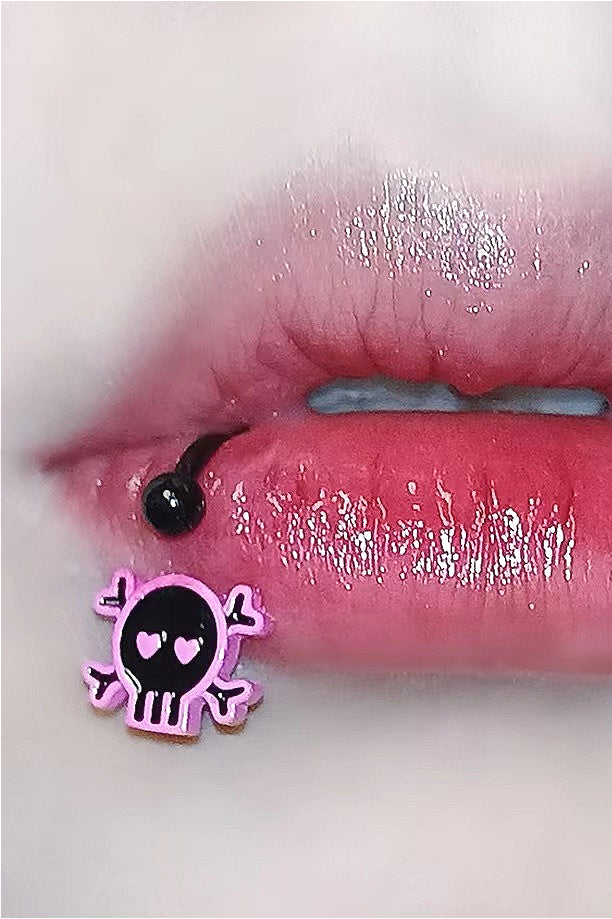 Emo Skull Pink Lip Stud