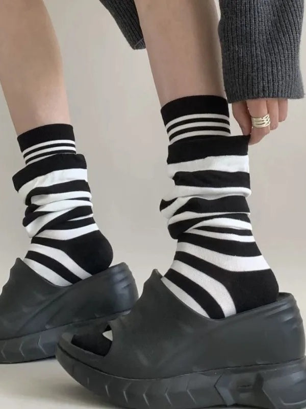 Y2K Double Layer Spliced Striped Middle Socks Secondary image