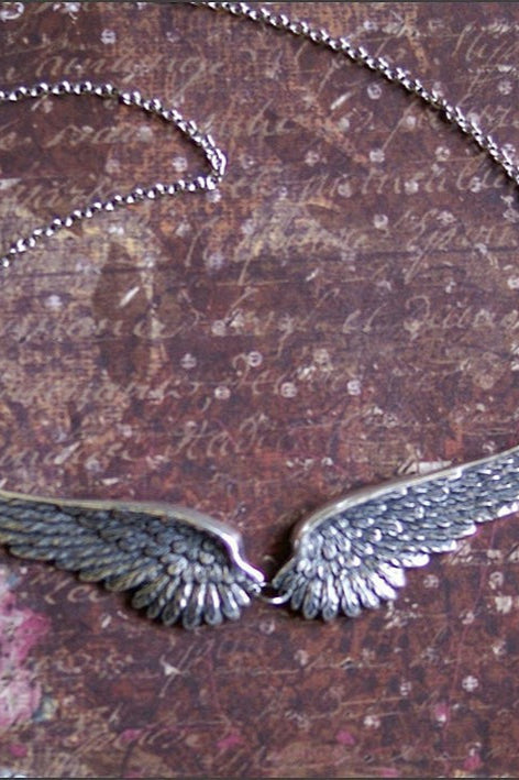 Elegant Angel Wing Pendant Necklace