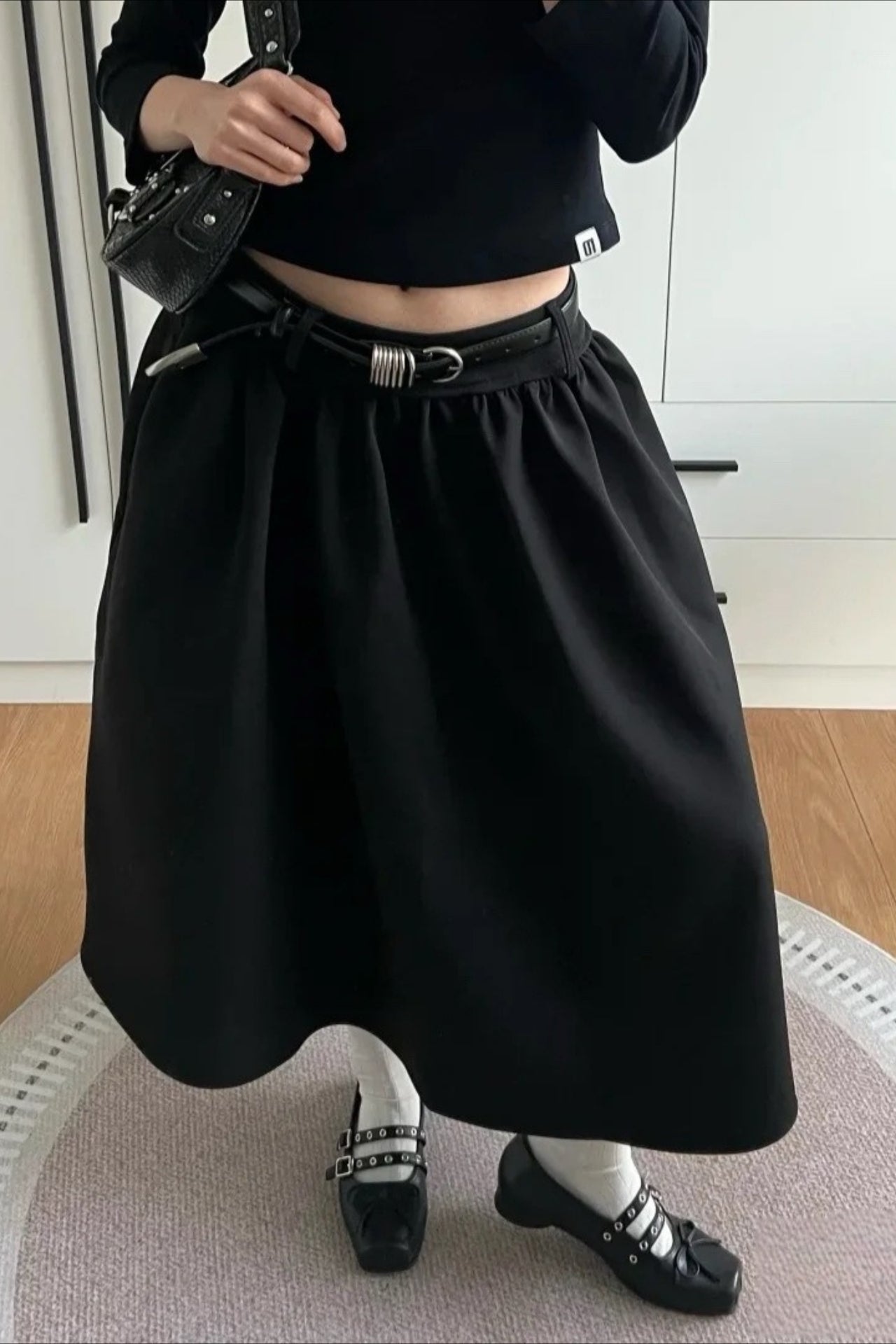 Dark Elegant Low-Waist Elastic Puff Skirt Secondary image