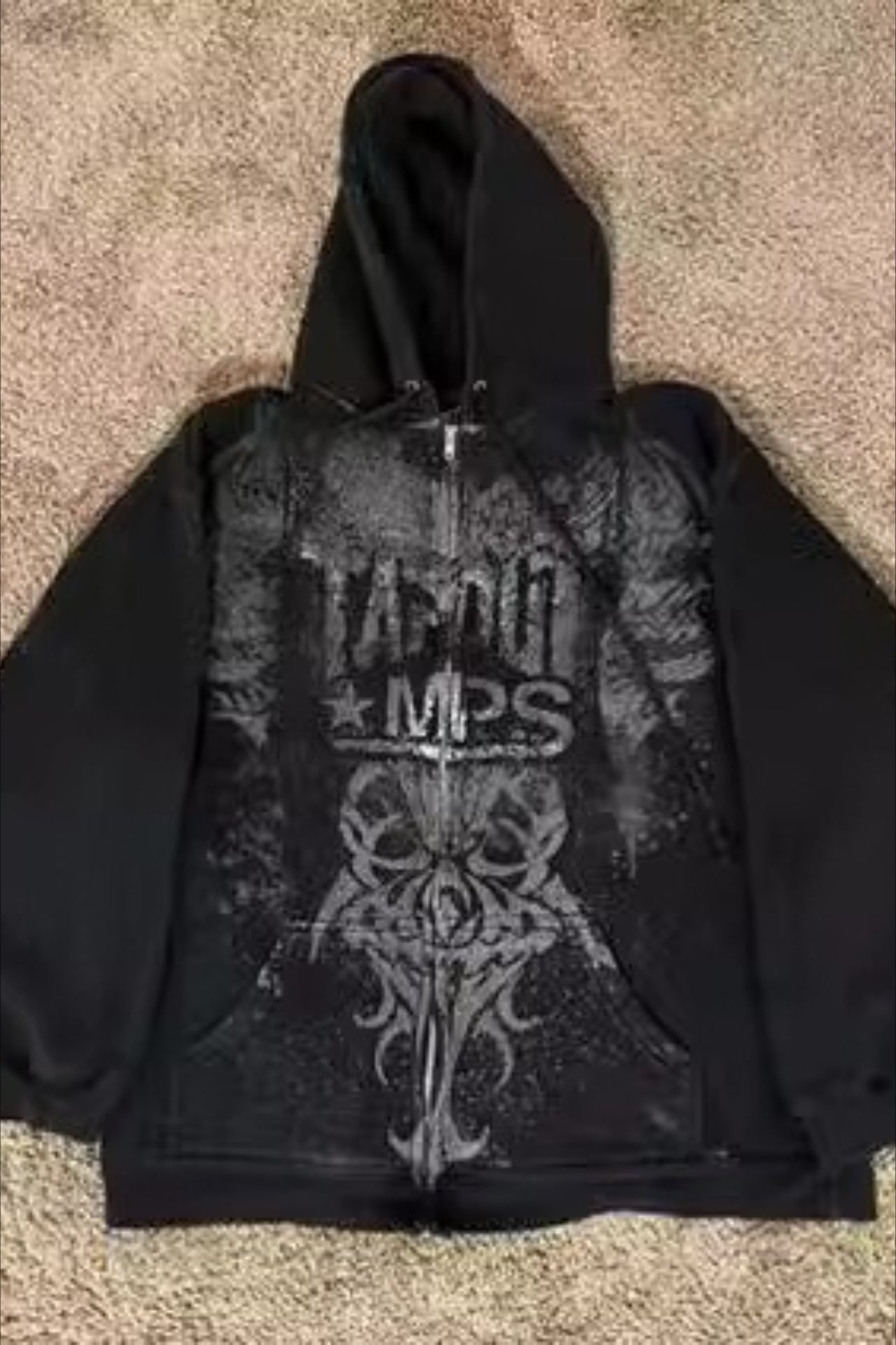Gothic Motif Graphic Zip Hoodie Secondary image