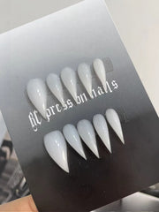 Cute Pure White Cat Paw Fake Nails