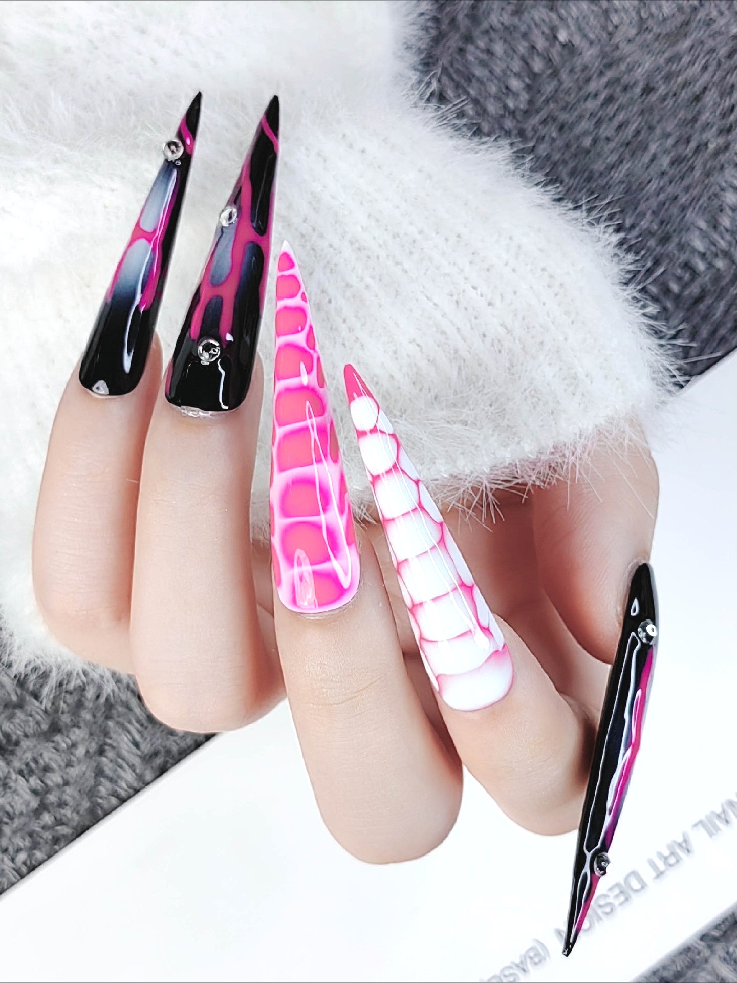 Alt Extra Long Color Block Press On Nails