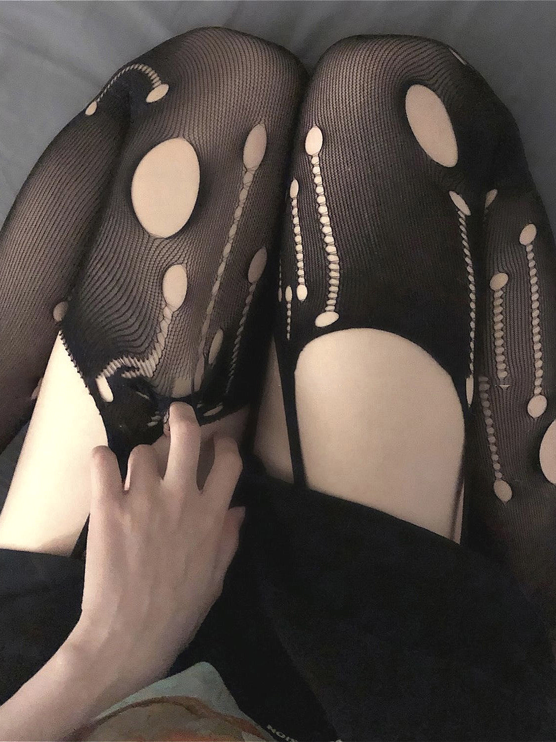 Irregular Fishnet Suspender Socks Secondary image