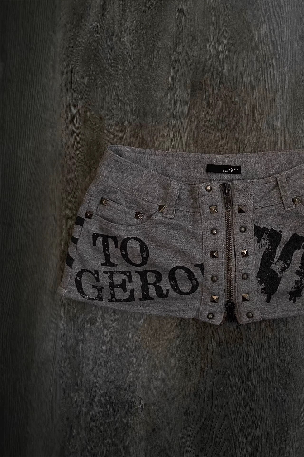 Y2K Graphic Fitted Skort