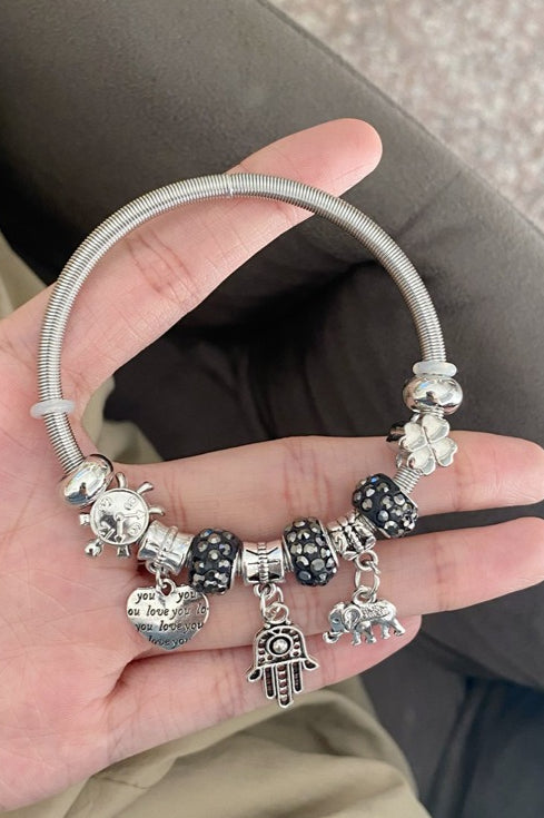 Y2K Retro Beaded Rhinestone Bracelet Secondary image